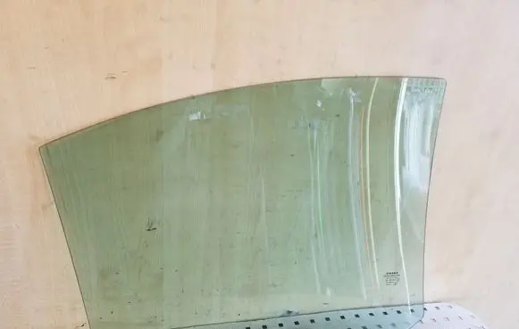 Volvo S80 Rear door window glass