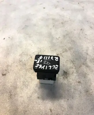 Mitsubishi Eclipse Cross Other switches/knobs/shifts 8610a233