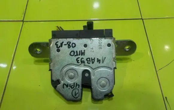 Alfa Romeo Mito Tailgate exterior lock 50513866