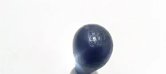 Nissan Sunny Gear lever shifter trim leather/knob