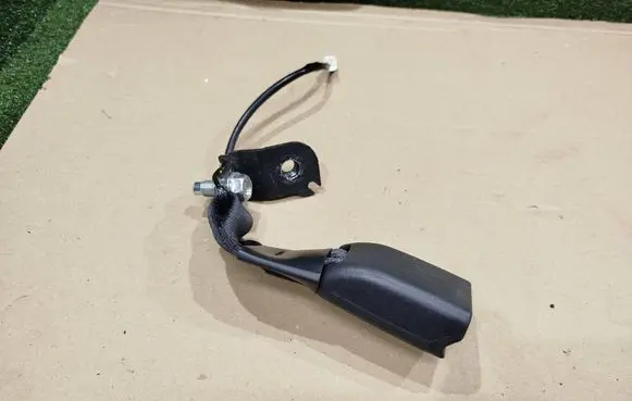 Renault Koleos II Rear seatbelt buckle KX167A