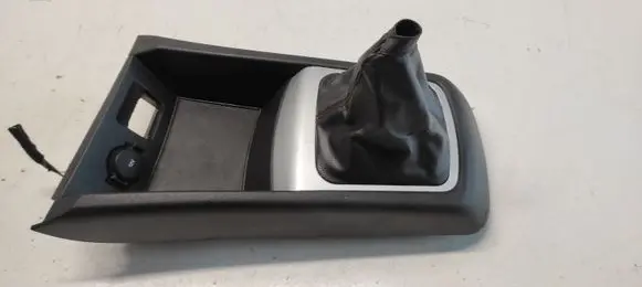 KIA Ceed Gear shifter surround trim plastic 0339 BSW092146 C05WC11S