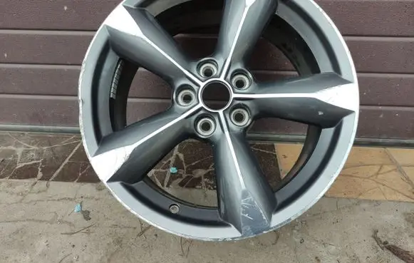 Ford Mustang VI R18 alloy rim FR3C1007JA