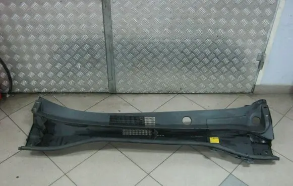 Toyota C-HR I Wiper trim