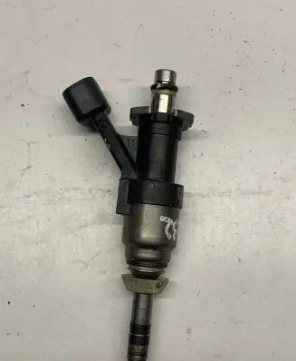 Chevrolet Camaro Fuel injector 12709470