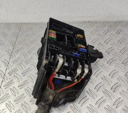 Volkswagen PASSAT B8 Fuse module 5Q0937125B