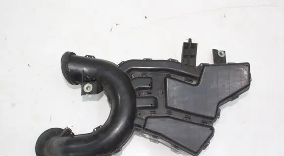 Nissan Juke II F16 Intake resonator 70390758