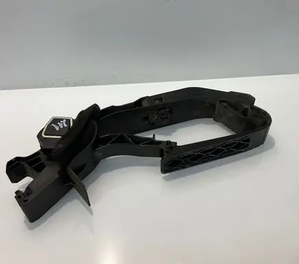 Mercedes-Benz E W211 Accelerator throttle pedal A2113010001 SP5183 2113010001
