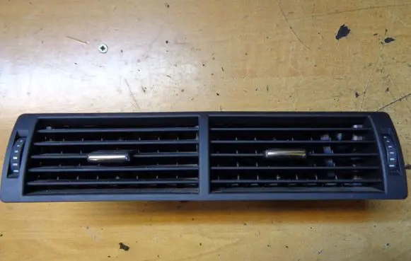 Audi A4 S4 B6 8E 8H Dash center air vent grill 8E0820951H