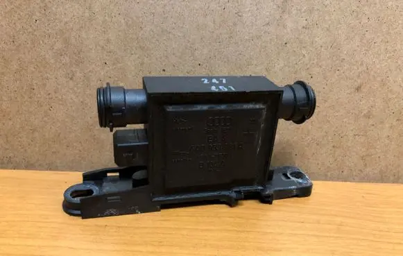 Audi A3 S3 8L Door central lock control unit/module 4A0959981A