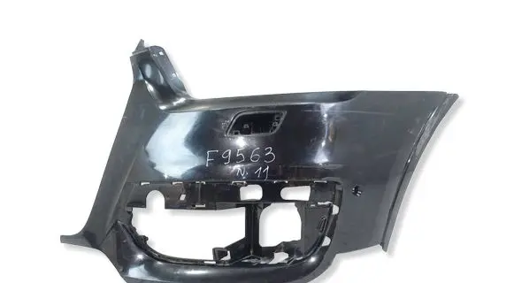 Audi Q3 8U Front bumper corner part panel trim 8U0807437B