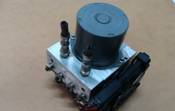 Porsche 911 997 ABS Pump 997.355.755.28