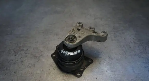 Skoda Fabia Mk1 (6Y) Engine mount vacuum valve 
