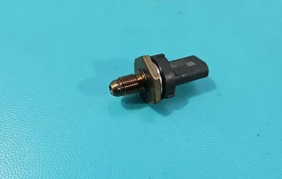 Ford Focus Fuel pressure sensor A2C98279501 IMPRK1586104