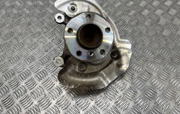 BMW i3 Front wheel hub 685216002