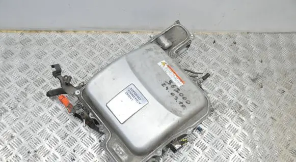 Toyota Prius (XW20) Voltage converter inverter G927047040