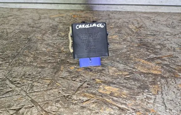 Toyota Corolla E120 E130 Day light relay 8264212050 0617004240