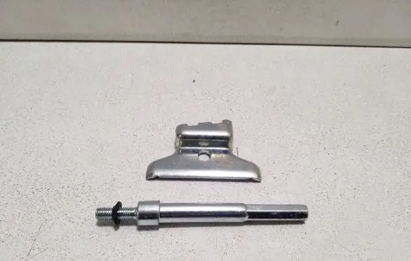Volkswagen Touareg II Battery bracket 7L0915138C