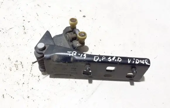 Renault Trafic III (X82) Sliding door middle roller runner 777645238R