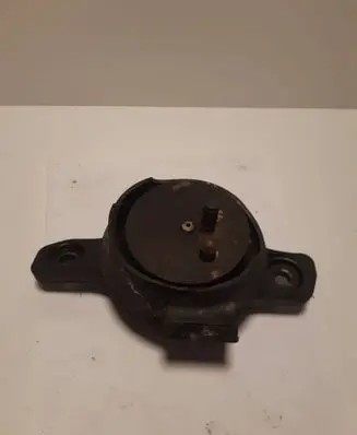Engine mount bracket