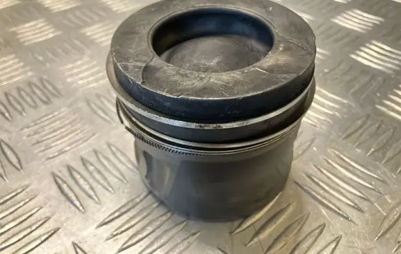 Peugeot 5008 Piston 