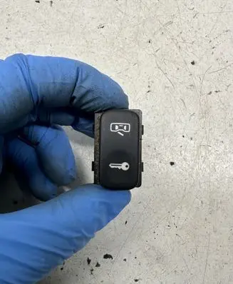 Skoda Octavia Mk2 (1Z) Central locking switch button 1Z0962125A