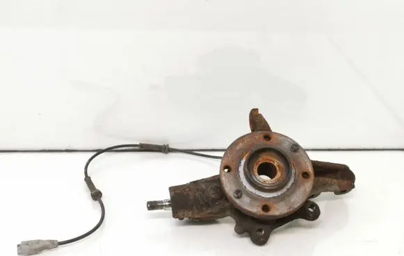 Peugeot 308 Front wheel hub spindle knuckle