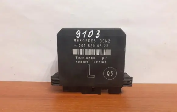 Mercedes-Benz C W203 Door control unit/module 2038206526 9103