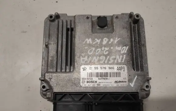 Opel Insignia A Engine control unit/module 0281017105 E9155576906AAP9
