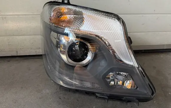 Mercedes-Benz Sprinter W906 Headlight/headlamp A9068203261