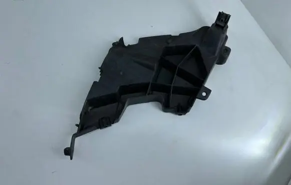 Audi A7 S7 4G Front bumper mounting bracket 4G8807283C