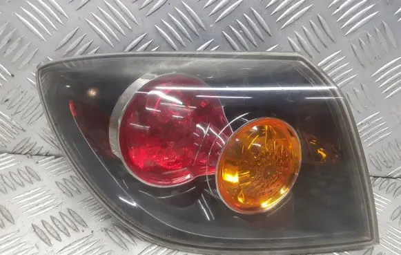 Mazda 3 I Number plate light P6312