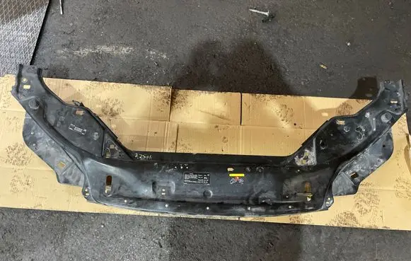 Volvo XC70 Top upper radiator support slam panel 