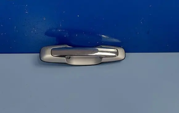 Suzuki Grand Vitara I Front door exterior handle 8281065D10