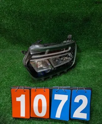 Dacia Duster II Headlight/headlamp 