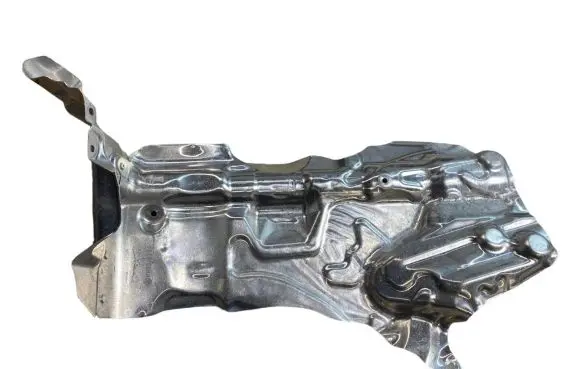 Mini Cooper Countryman F60 Heat shield in engine bay 6882183 32106882183