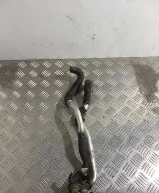 Volkswagen Touareg II Engine coolant pipe/hose 7P0819911E 7P0819857E