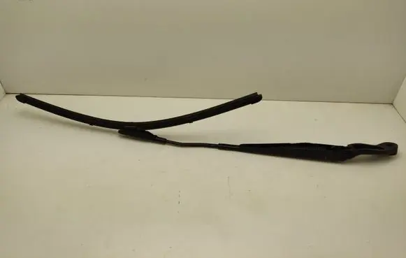 Ford Mustang VI Front wiper blade arm FR3B17C495AA