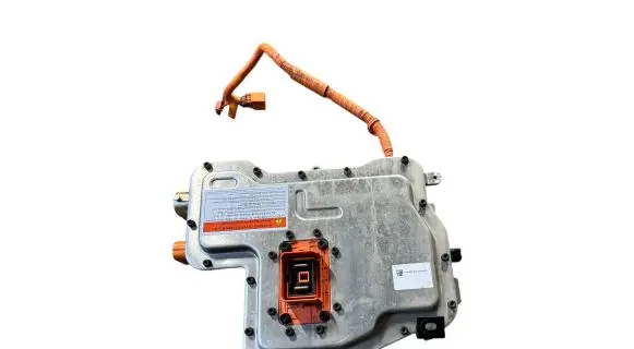 Voltage converter inverter