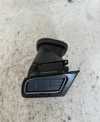 Volkswagen Golf VII Dash center air vent grill 5g1819703