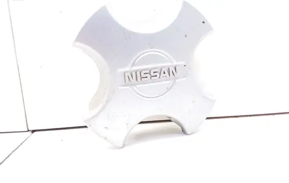 Nissan Primera R12 wheel hub/cap/trim 403430M810