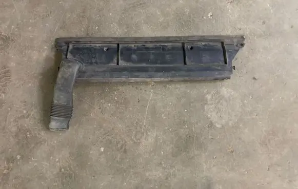 Renault Scenic III - Grand scenic III Intercooler air guide/duct channel 244930005R T06009A183 214760028R