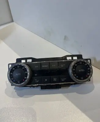 Mercedes-Benz C W204 Climate control unit 2048309385 SW520600
