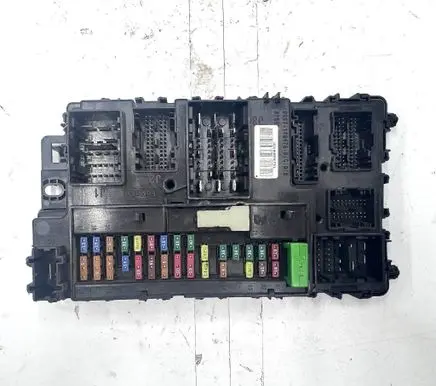 Ford Fusion II Fuse module DG9T14B476B EG9T15604BCM A2C7384610700
