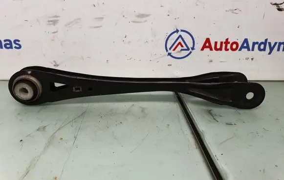 Rear control arm