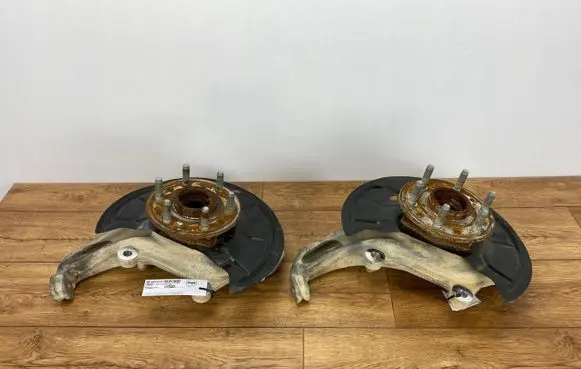 Ram 1500 Front wheel hub spindle knuckle 68265010AA
