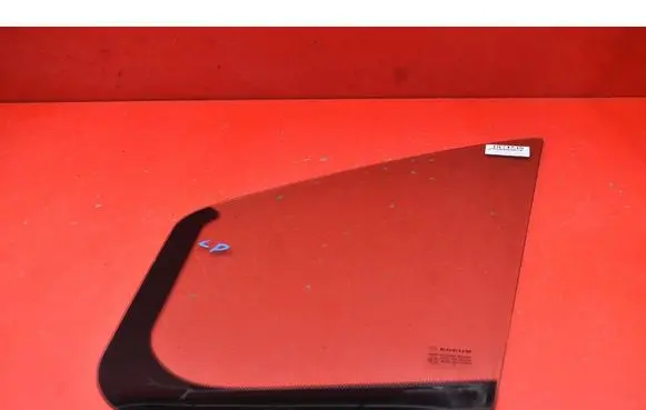 Renault Trafic I Front door window glass four-door 