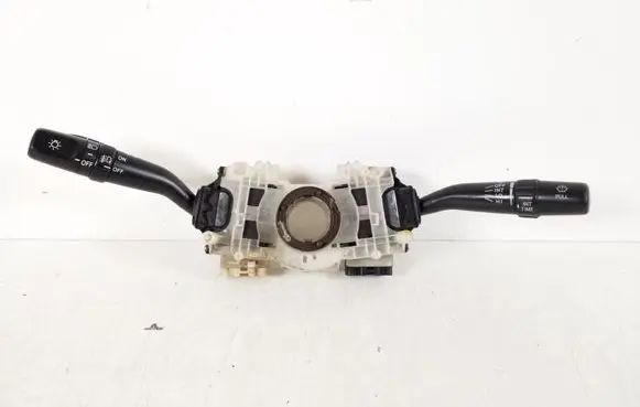 Toyota Camry Wiper turn signal indicator stalk/switch 84310-33520
