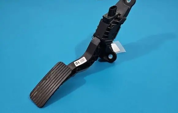 KIA Rio Accelerator throttle pedal 00136810 IMPRK1527434