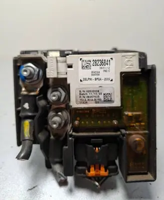 Peugeot 308 Fuse module 9666527580